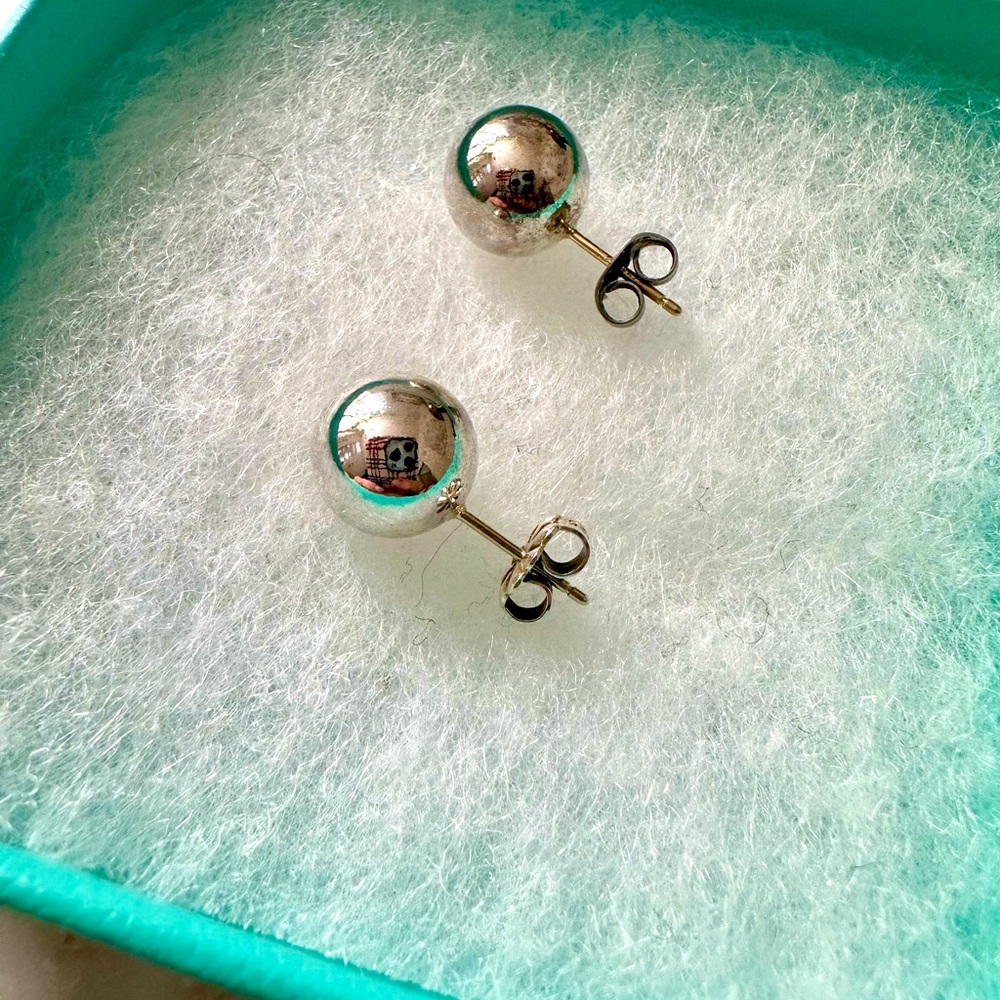 10mm Tiffany Hardware Earrings. Sterling Silver. Come with Tiffany box.